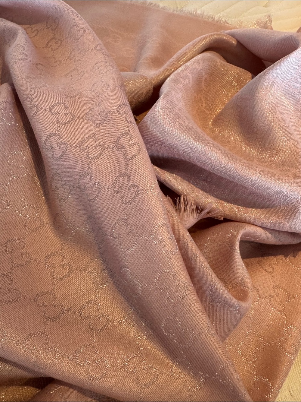 Gucci Light Pink GG Jacquard Shawl Scarf - Picture 7 of 16